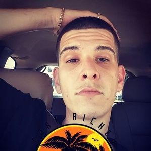 Meet your Posher, Andrew